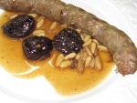 BUTIFARRA CON CIRUELAS Y PI�ONES