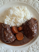 CARRILLERAS AL VINO TINTO